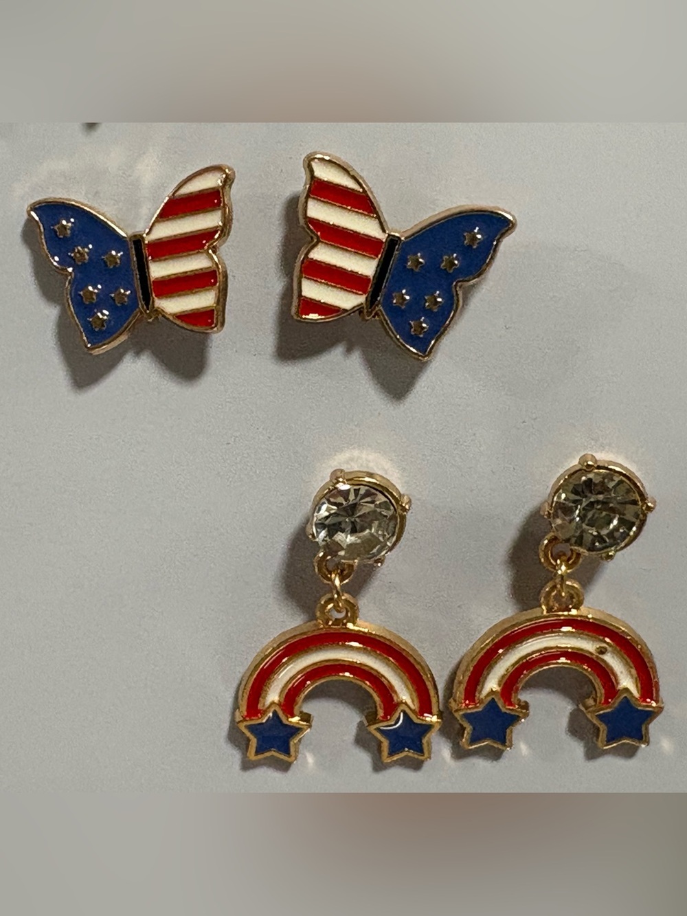 ✨ 🇺🇸NWT Oh My Stars Charming Red, White, & Blue Theme Earring Collection– 4 Pair - Picture 16 of 17